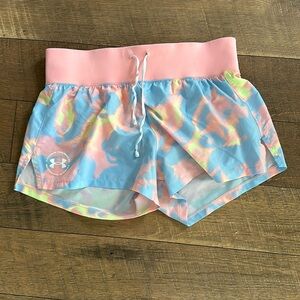 Size L Under Armour Shorts